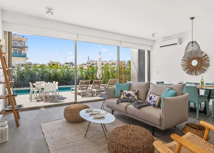 Azure Leda * Protaras